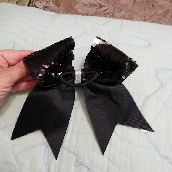 Black and Silver sequin Cheer bow - Picture 5 of 7